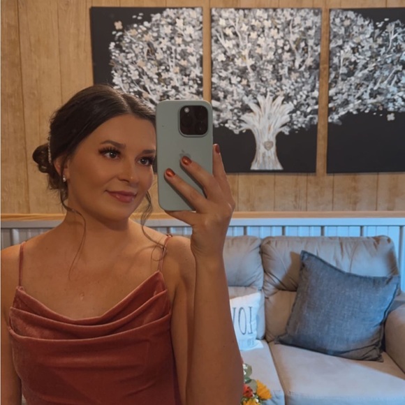 Meet your Posher, Halie - Picture 1 of 1